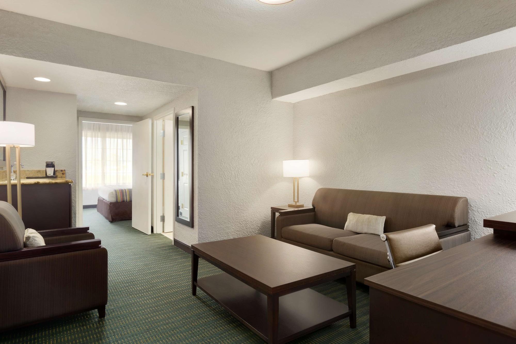 Surestay Plus Hotel By Best Western เวโรบีช ภายนอก รูปภาพ