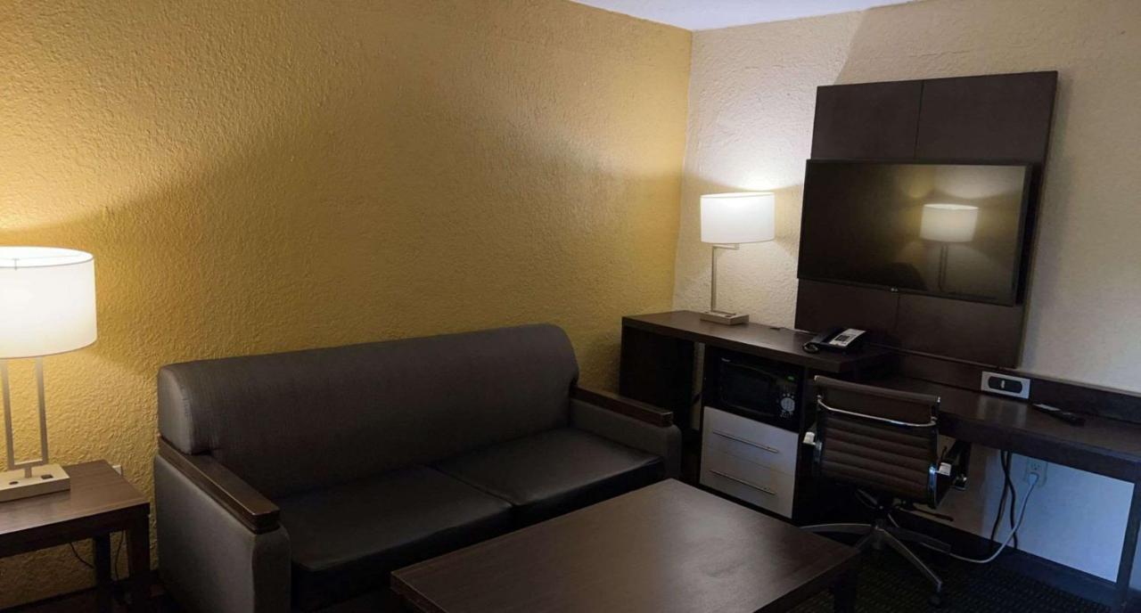 Surestay Plus Hotel By Best Western เวโรบีช ภายนอก รูปภาพ