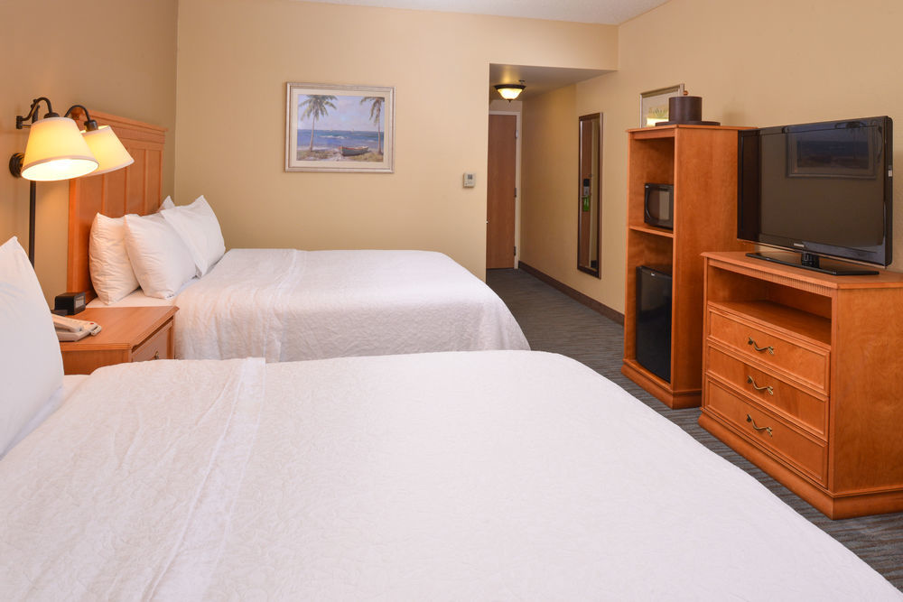 Surestay Plus Hotel By Best Western เวโรบีช ภายนอก รูปภาพ